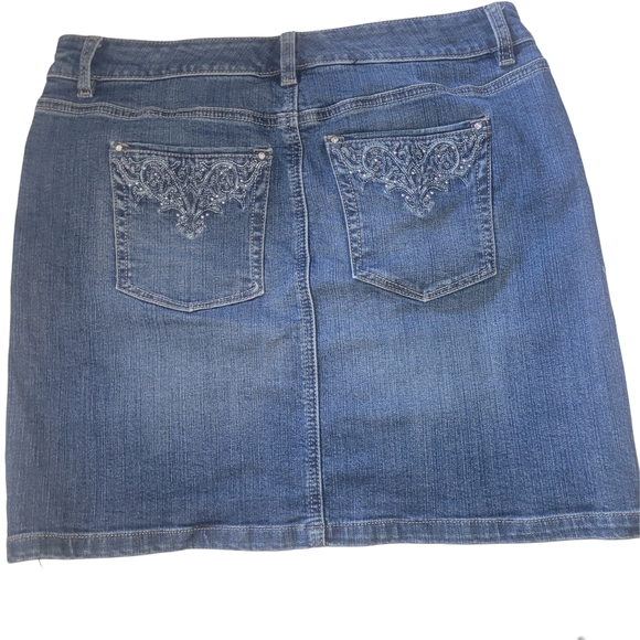 Classic Blue Denim Skirt With Silver Stitch And Bead Detailing 4 - Picture 3 of 3